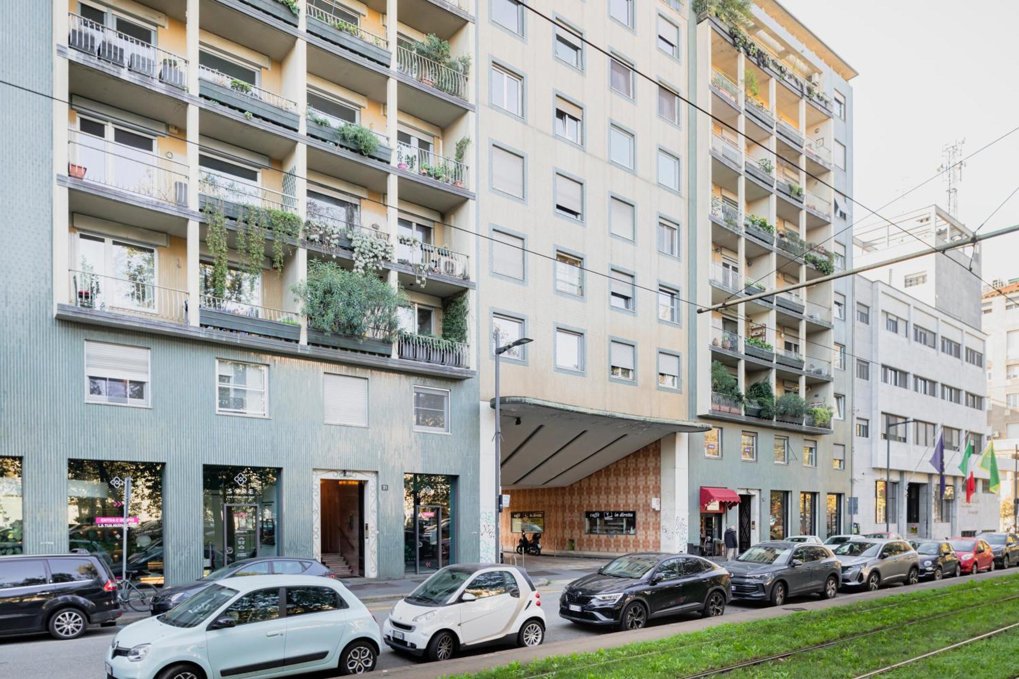 Fully Furnished Flat Arco Della Pace By Easylife Milán