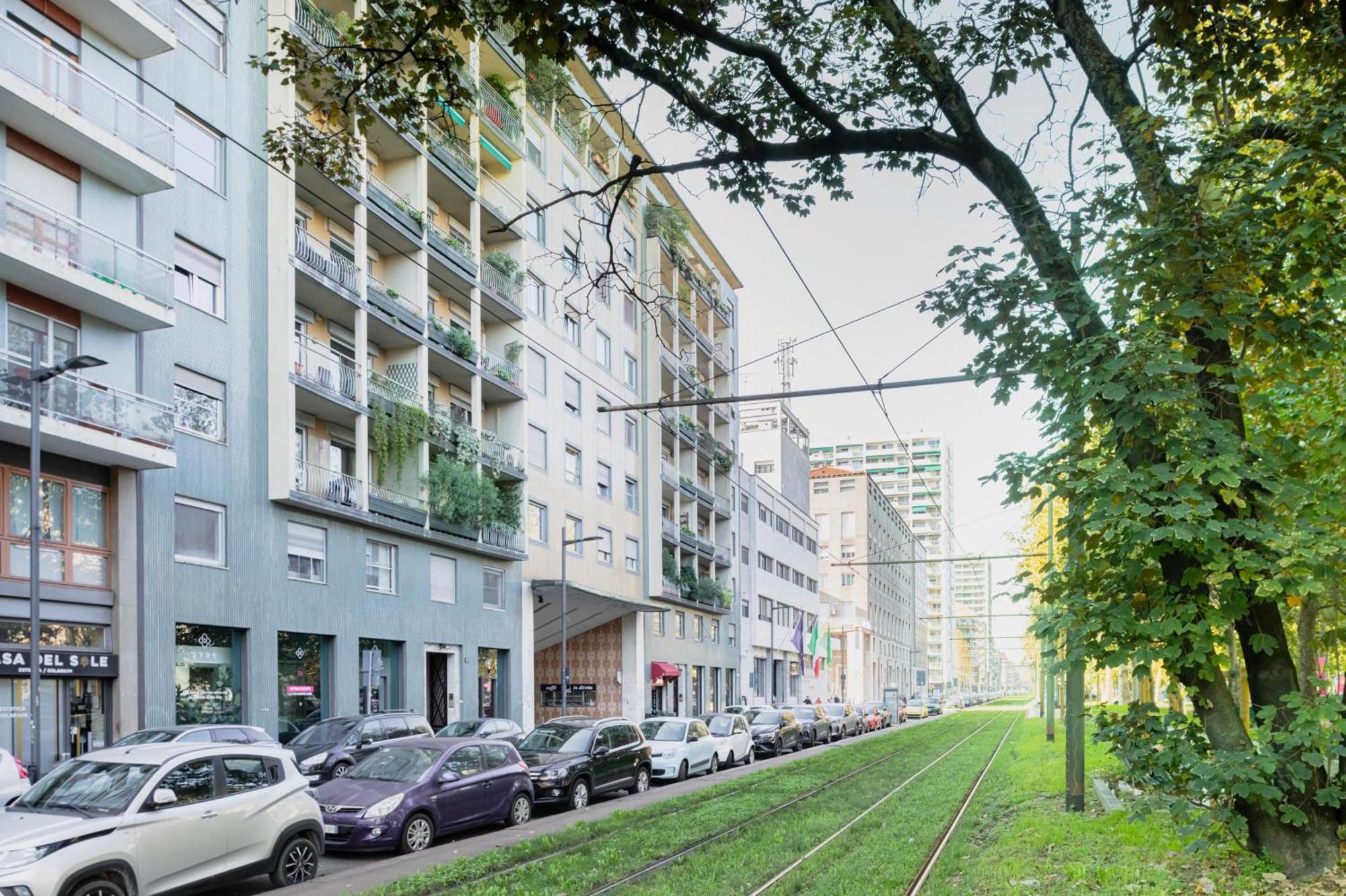Fully Furnished Flat Arco Della Pace By Easylife Apartment